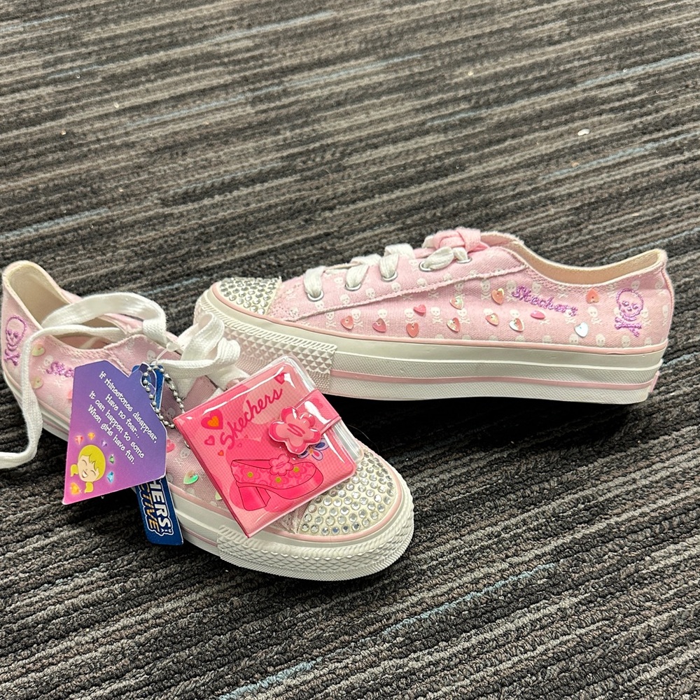 Brand New Skechers Light Pink Sneakers with rhinestones and 3D hearts